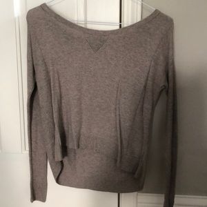 Ladies shirt/sweater.